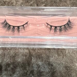 Luxurious Black False Eyelashes mink